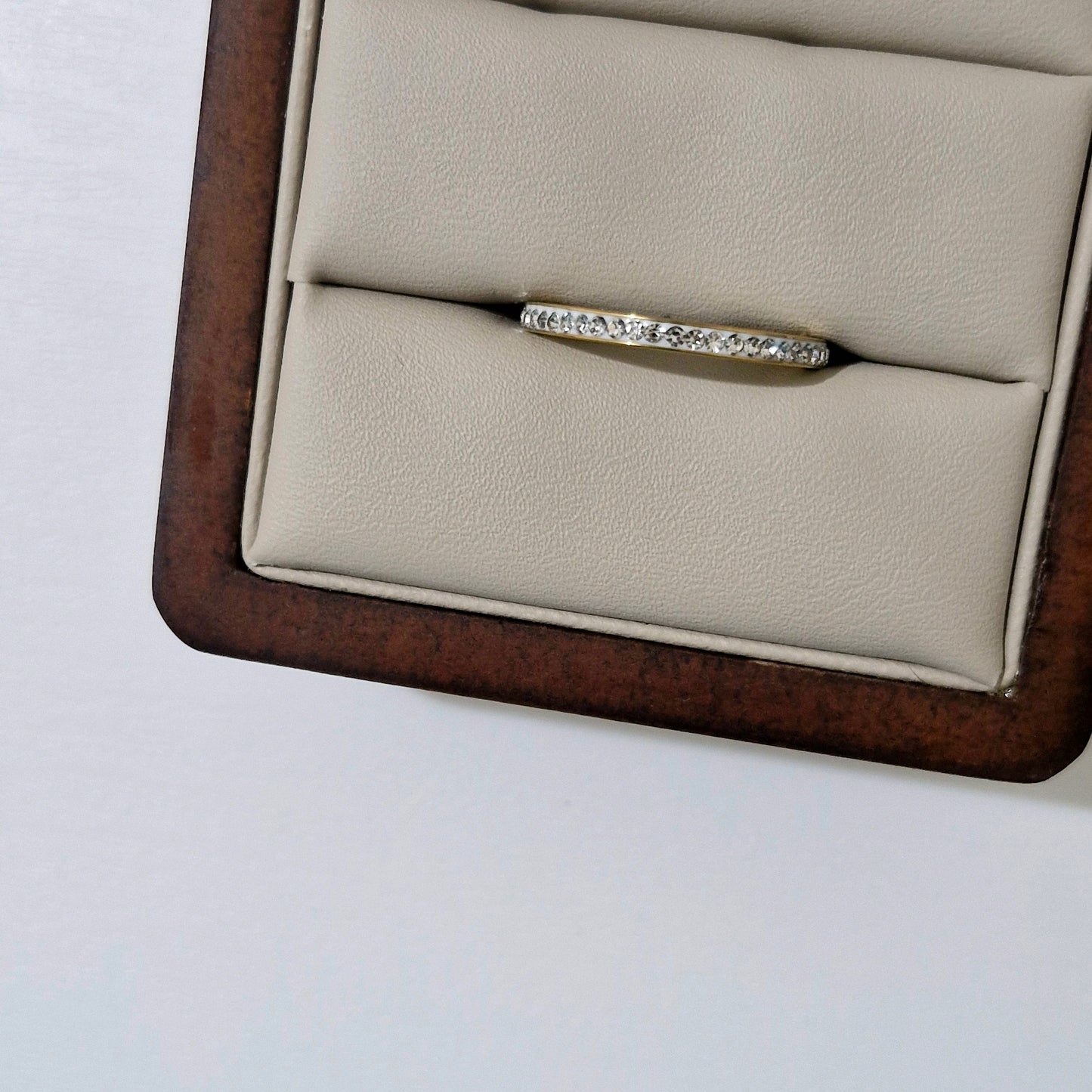 Anillo White