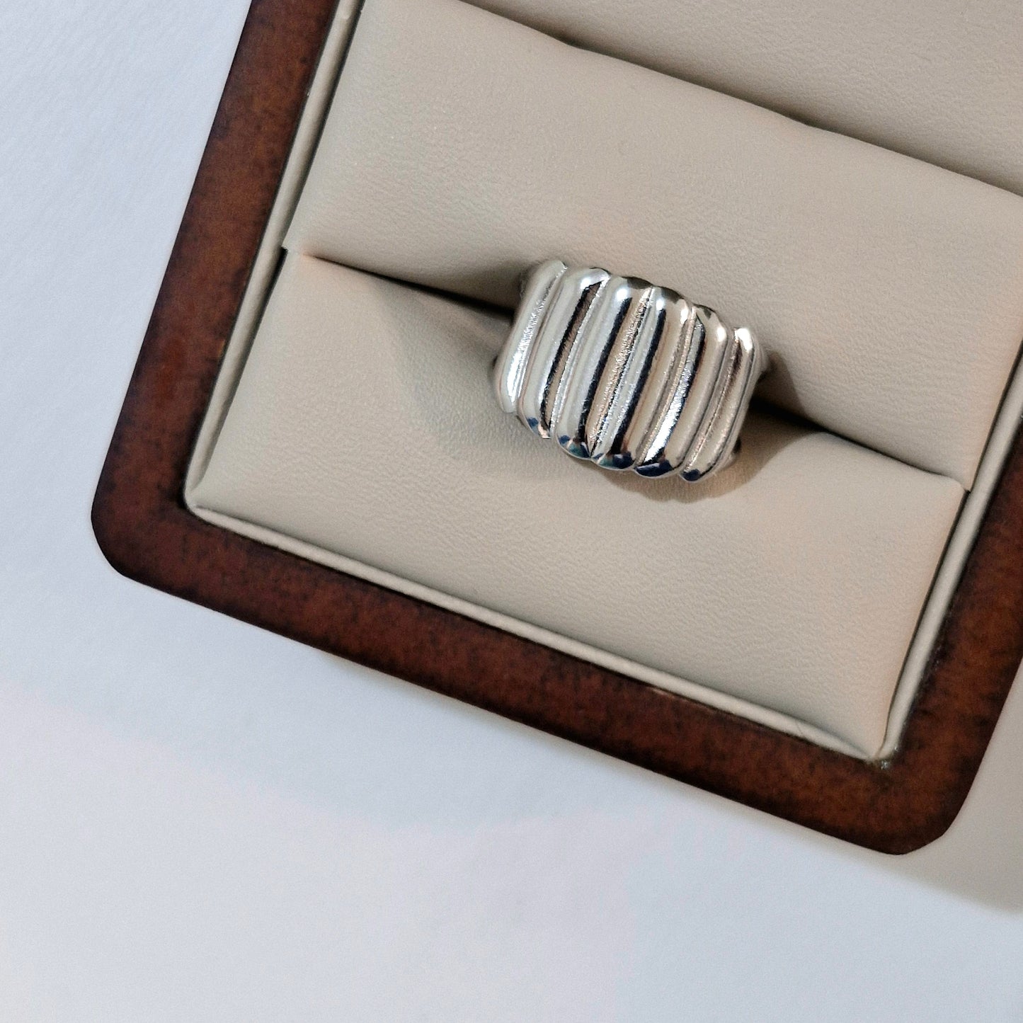 Anillo Lorenza